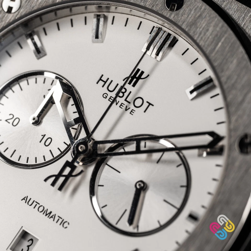 Hublot Classic Fusion cronógrafo opalina titânio 42 mm 541.NX.2610.LR - Imagem 3 de 4