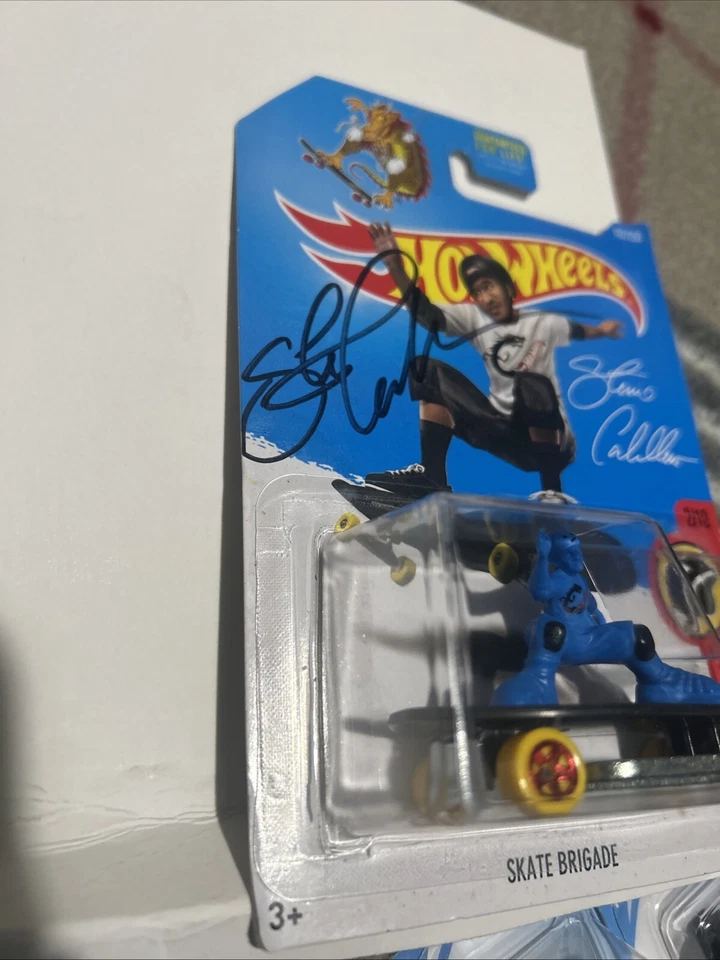 Hotwheel firmado por Steve caballero “FIRMADO”, del diseñador en Las Vegas. 1 de 3 Foto 3 de 4