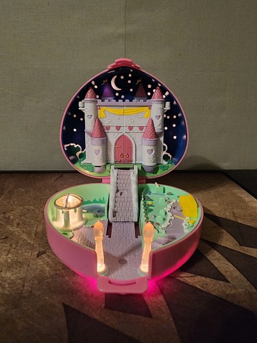 1992 Polly Pocket Starlight Castle - TESTED WORKS- Near Complete - Picture 2 of 14