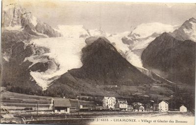 CPA CHAMONIX - Village et Glacier de Bossons (173291)