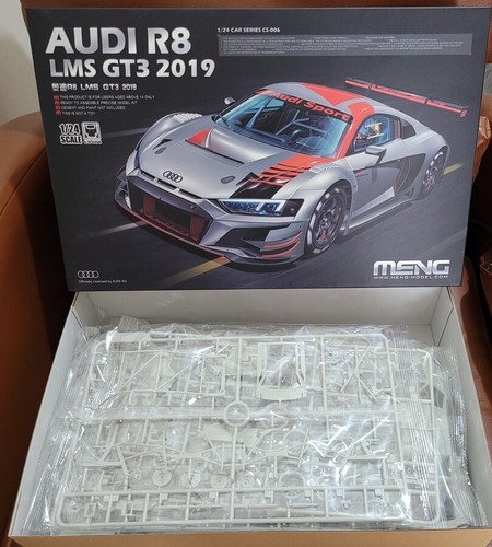 AUDI R8 LMS GT3 2019 MENG 1/24 plastic model kit CS-006 - Imagen 9 de 9