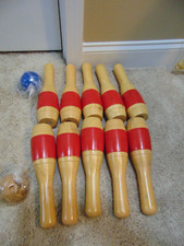 Hey Play BRAND NEW Lawn Bowling Set Wooden Pins 11 '' Hand-Painted 2 BALLS