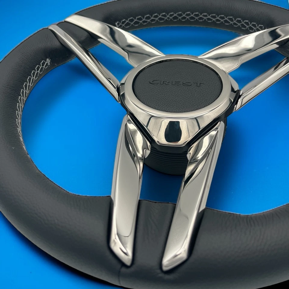 Volante de barco Caneva radios de acero inoxidable llanta de cuero | logotipo de barco con escudo Foto 2 de 4