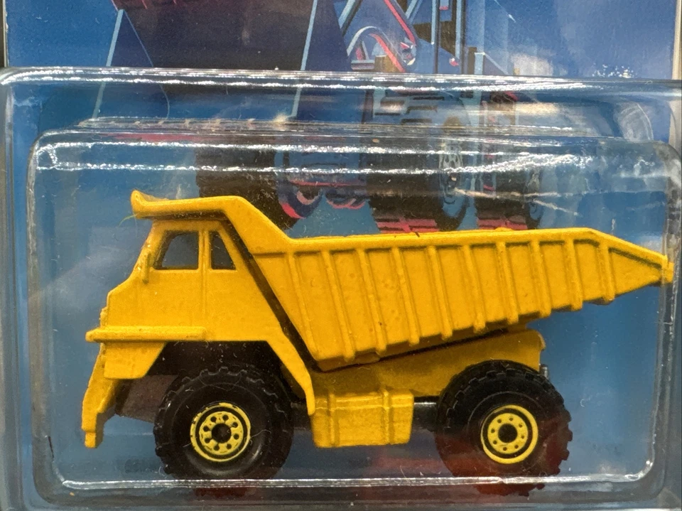 Camión de volteo Hot Wheels 1988 amarillo Workhorses tarjeta sin perforar 1171 envío gratuito Foto 2 de 4