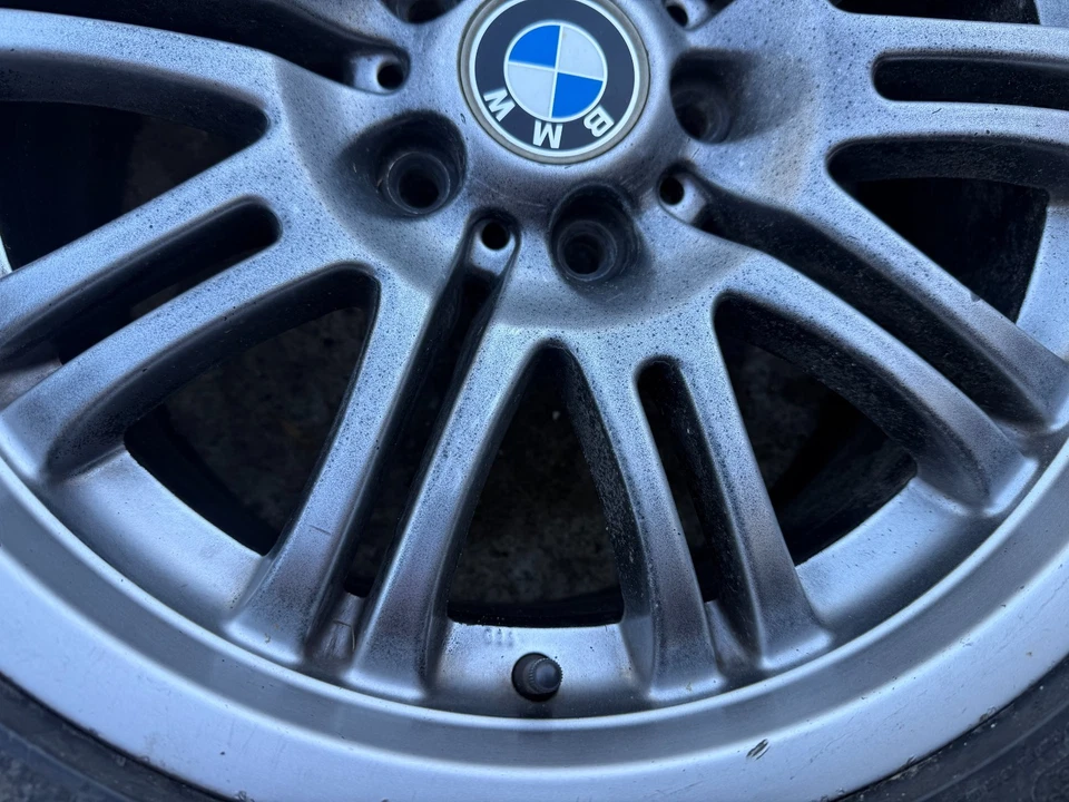 Llanta deportiva de fábrica BMW 325I 330I E46 M3 OEM 01-06 M 18X8" 4 Foto 3 de 4