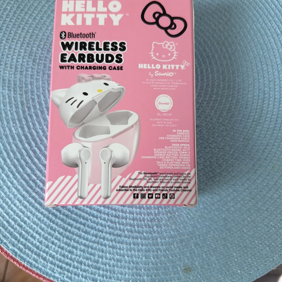 Беспроводные наушники-вкладыши Sanrio Hello Kitty Bluetooth с чехлом для зарядки. 708 - Изображение 2 из 4