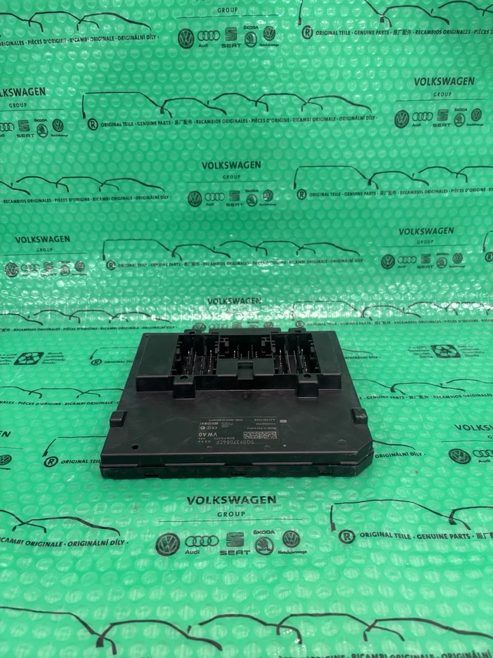 New Genuine Audi A3 2016+ / Superb 2015+ Onboad Supply Control Unit 5Q0937084 - Image 3 of 4