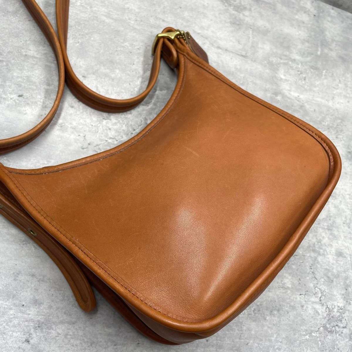 Vintage COACH 9950 Camel Brown Leather Shoulder Bag Janice Legacy