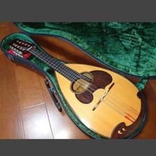 SUZUKI M-30 Mandolin with Hard Case - Excellent , Used