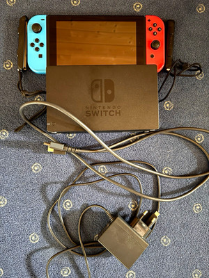 Nintendo Switch Handheld-System 32 GB Blau/Rot, gebraucht - ohne OVP