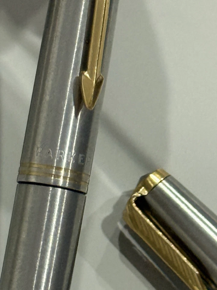 LÁPIZ MECÁNICO PARKER VINTAGE DORADO Y PLATEADO Foto 2 de 4