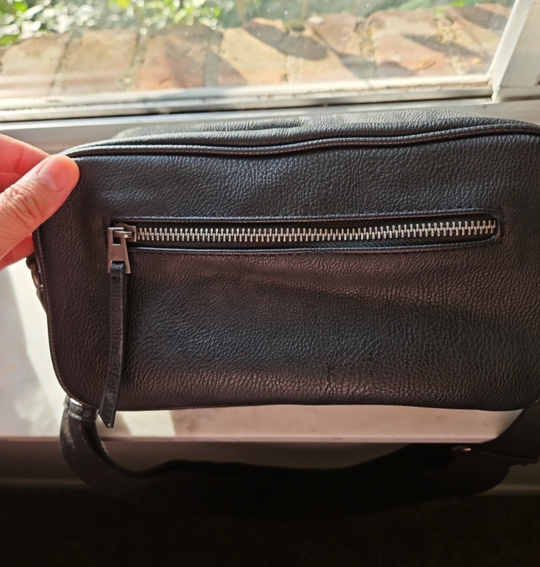 Universal Thread Black camera Shoulder Bag Zip Cl… - image 5