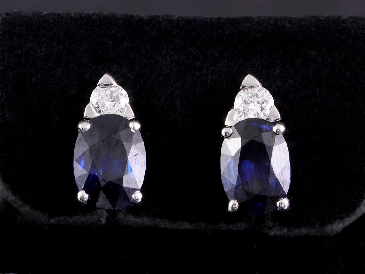 Ovale Ohrringe Mit Diamanten In Weißgold