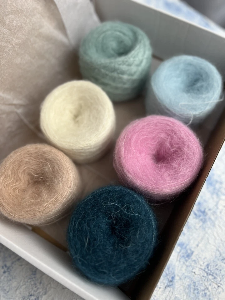 Kid Mohair Silk Yarn Lot Of 6 Cakes 300g - Image 2 of 3