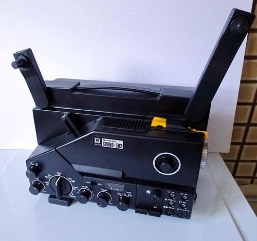 Vieux Projecteur de Film image stock. Image du classique - 10687567