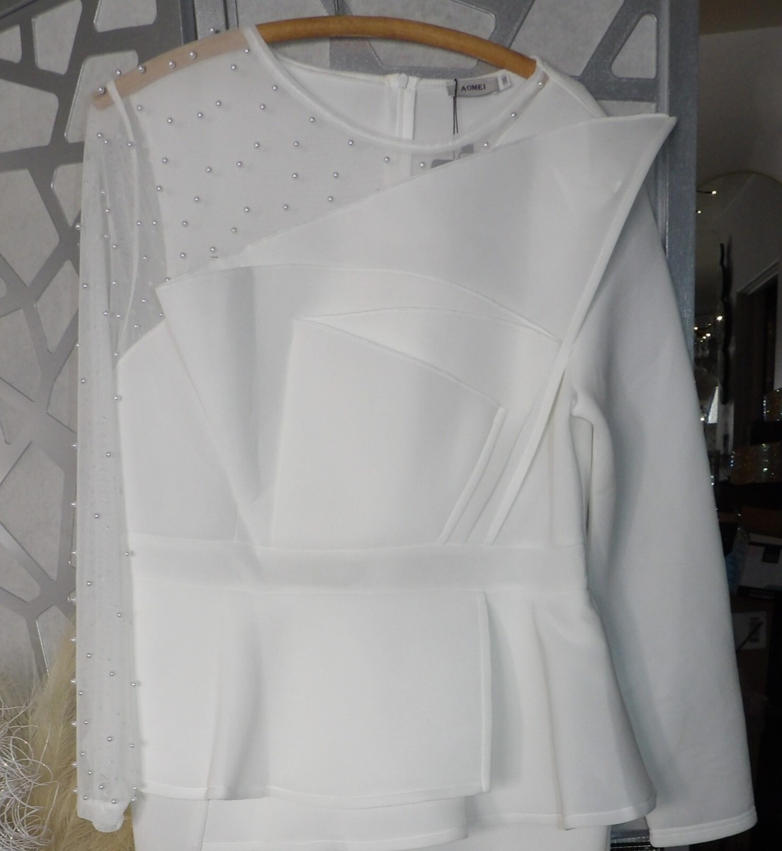 peplum embroidered bodycon dress in white White Square-Neck Sleeveless Peplum Midi Dress – ELAGIA main image 0