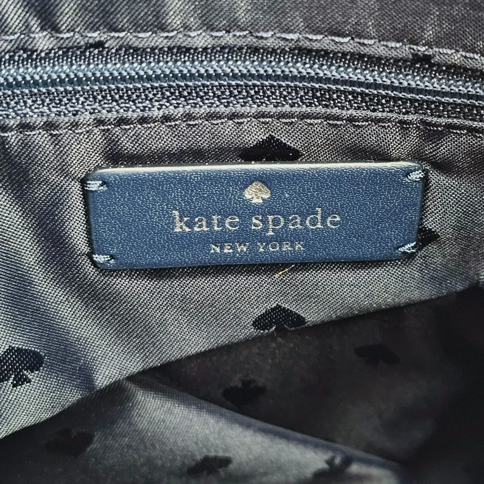 Bolso Bandolera Kate Spade Jae Nylon Beso Estampado Labial Azul Marino Lavanda Rosa Cremallera Foto 2 de 4