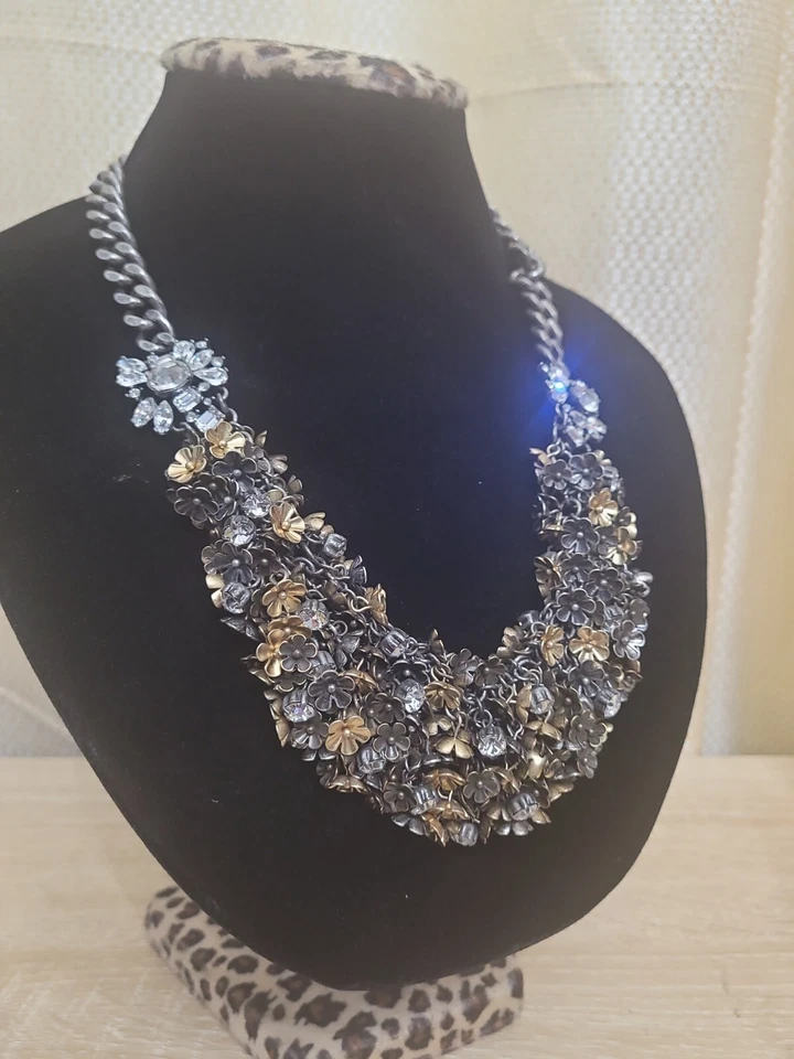 Collar J.Crew Otoño Tono Plata y Oro Floral Cristal Embellecido Distintivo Foto 4 de 4