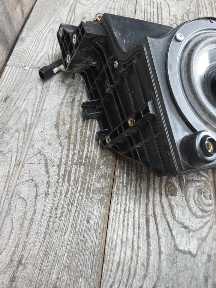 Harley Davidson Ultra Limited 2018 18 17-24 carenado delantero izquierdo conjunto de altavoces Foto 3 de 4