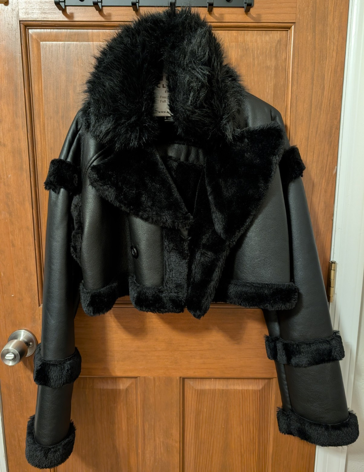 Forever 21 Black Faux Leather Lined Jacket Faux Fur Accents Short Womens L