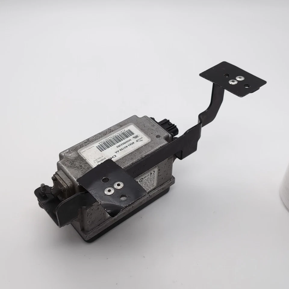 2004 -2013 Range Rover Sport Adaptive Cruise Distance Radar Sensor 4R83-9G768-AA - Image 4 of 4