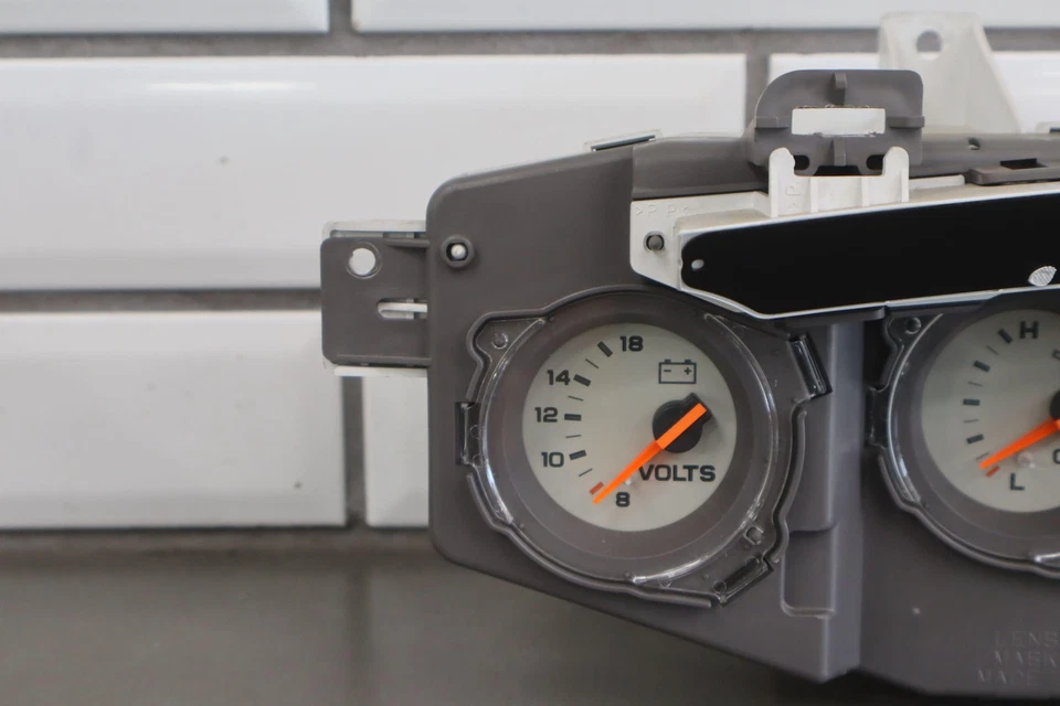 Приборная панель спидометра 1997-2002 Plymouth Chrysler Prowler 150 миль/ч - Изображение 2 из 4