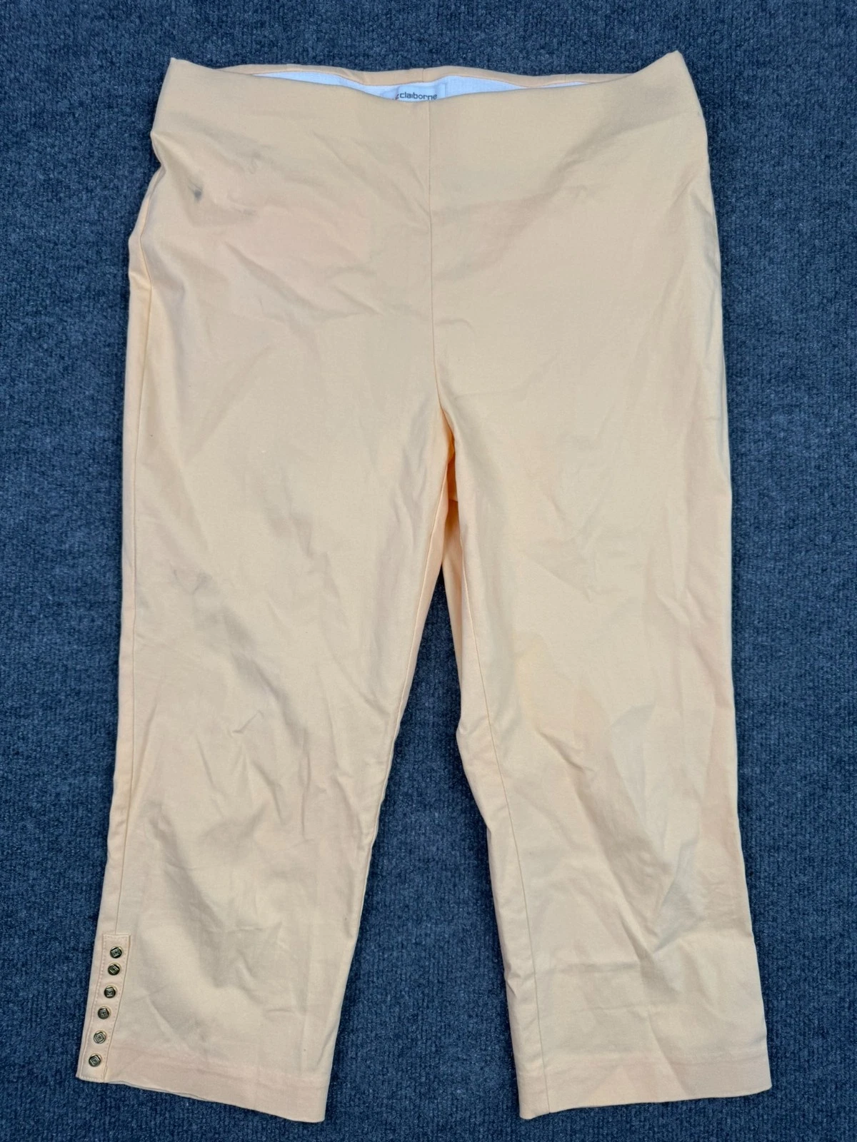 Liz Claiborne Peach Capri Pants Women’s Size 10 Button Hem Cropped Pull On