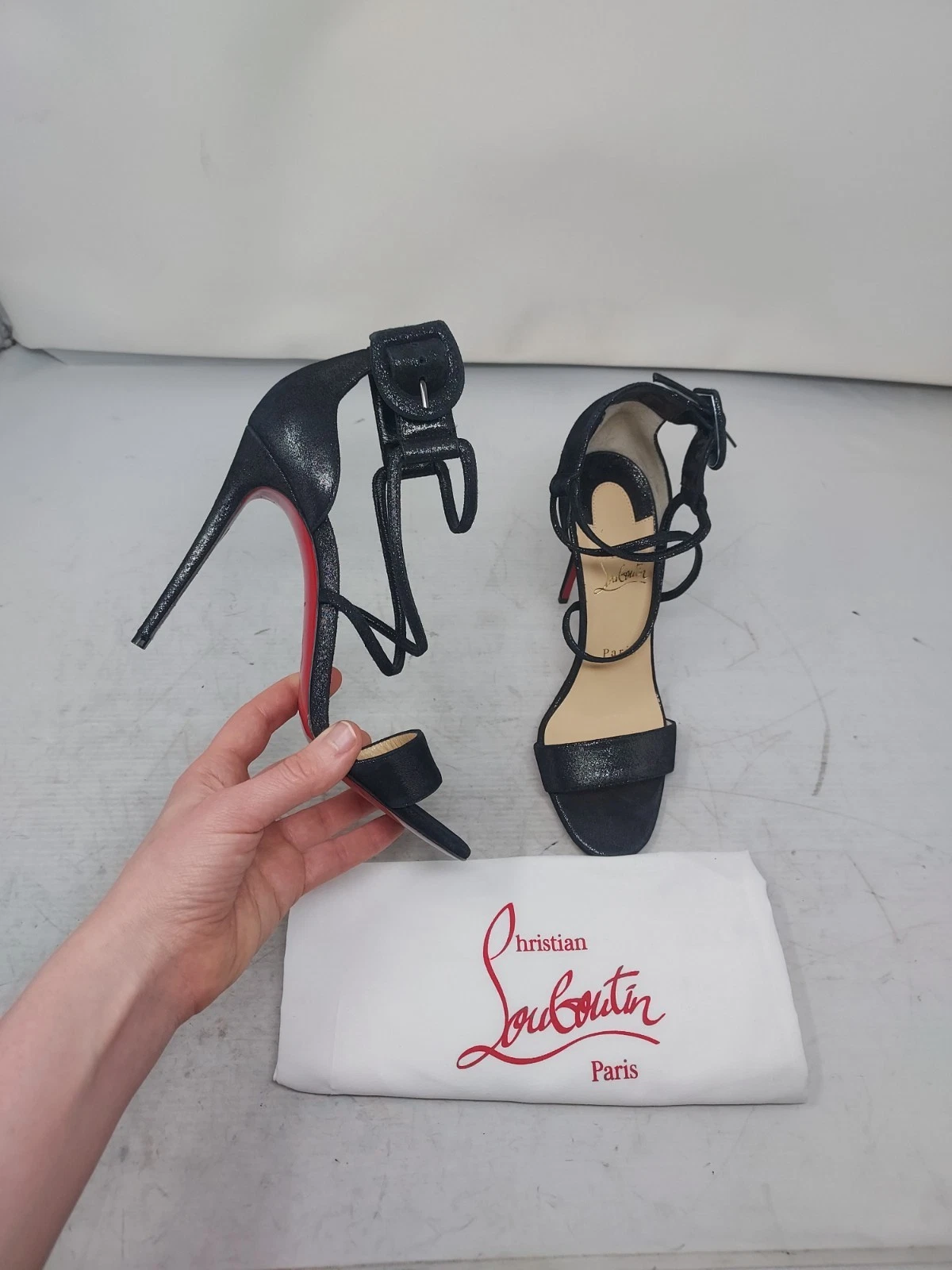 Christian Louboutin — Christian Louboutin EU 37 US 7 NEW Choca Metallic Black/Gunmetal Silver Sandal