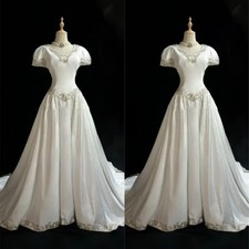 Traditional Elegant Wedding Dress V-neck Short Sleeve Lace Embroidery Retro