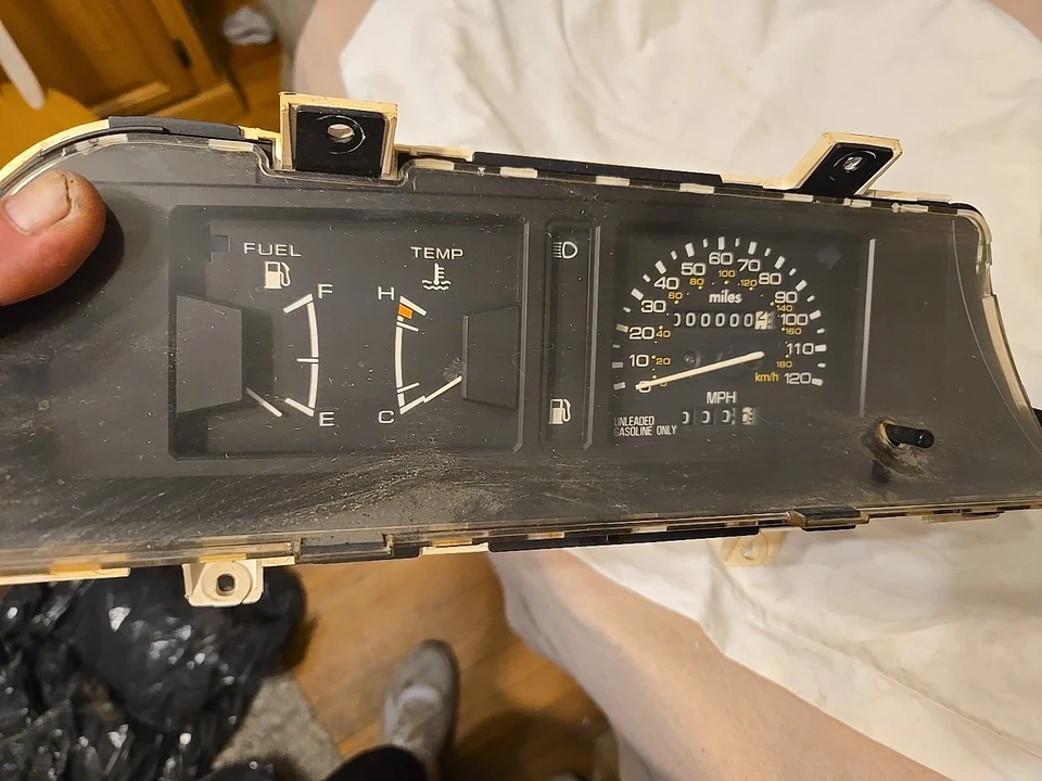 Dodge Colt Plymouth Scamp 1982 velocímetro calibre grupo 0 millas  Foto 4 de 4