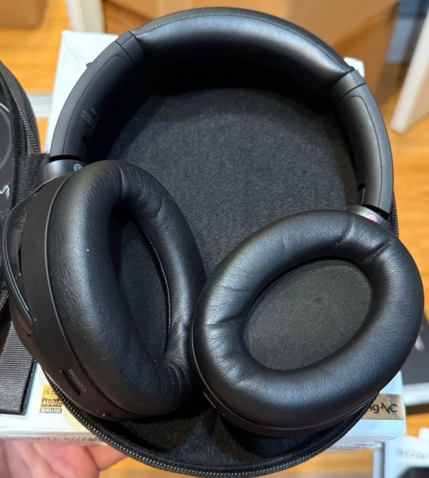 Sony WH-1000XM4 Wireless Noise-Cancelling Over-the-Ear Headphones - Black - Image 3 of 4