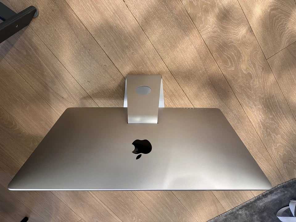 Apple iMac 27" Retina 5K late 2014, 4.0GHz i7 32gb RAM, Radeon R9 M290X 4TB SSD - Image 2 of 4