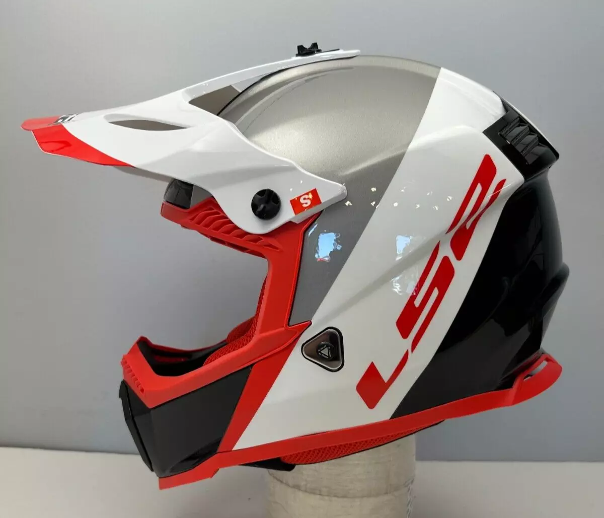 Small dirt on sale bike helmet
