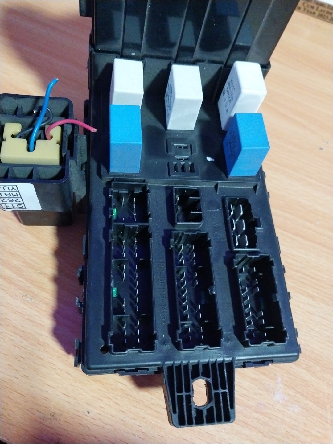 01 02 Hyundai Santa Fe Relay Fuse Box 95400-26700