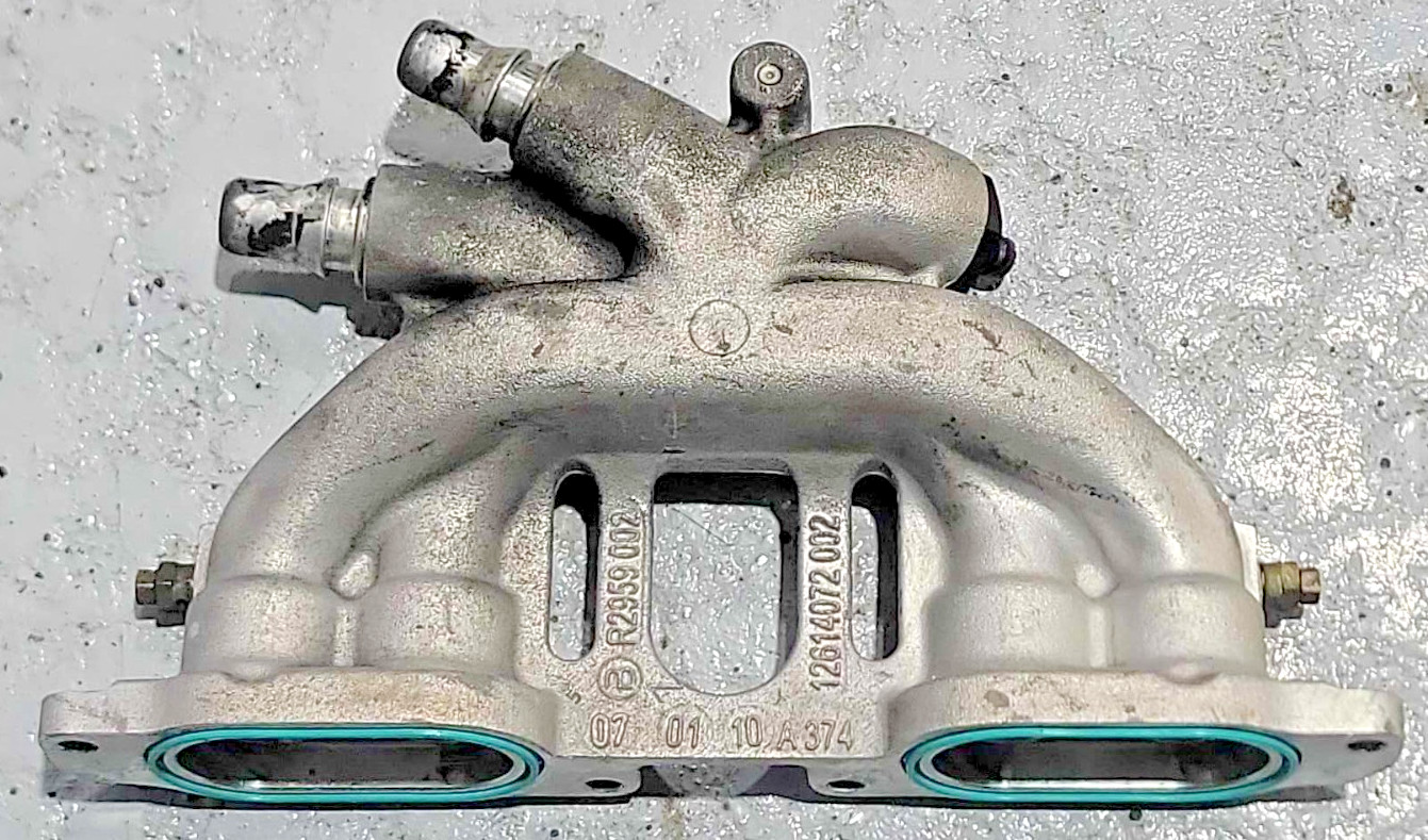 12614072 10-13 Chevrolet Corvette ZR1 Front Intercooler Supercharger Manifold