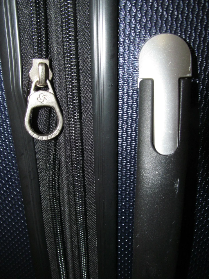 Equipaje de mano Samsonite azul marino 22" giratorio con detalles de sillín británico-nuevo con etiquetas Foto 4 de 4