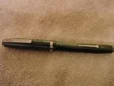 VINTAGE GREEN FOUNTAIN PEN MARKERS MARK ON TIP & CAP NOT TESTED NICE VINTAGE