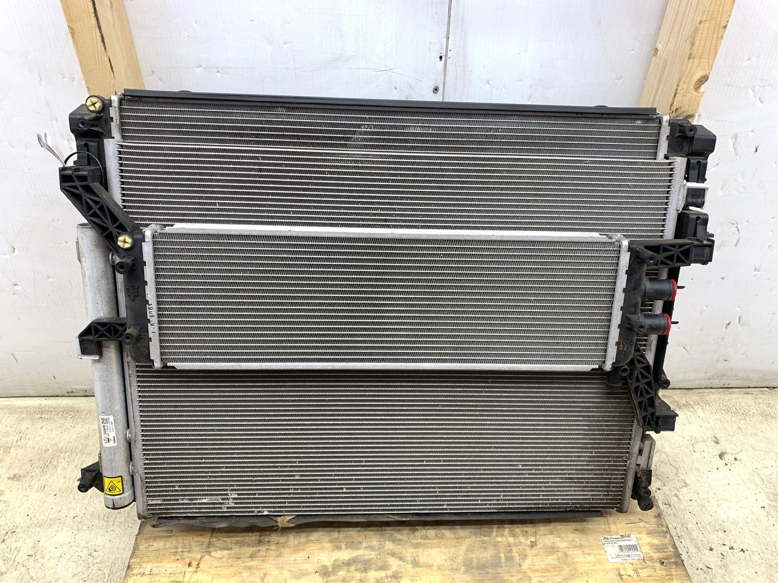 17-20 MASERATI LEVANTE M161 RADIATOR CONDENSER COOLING FAN PACK *TABS BROKEN*