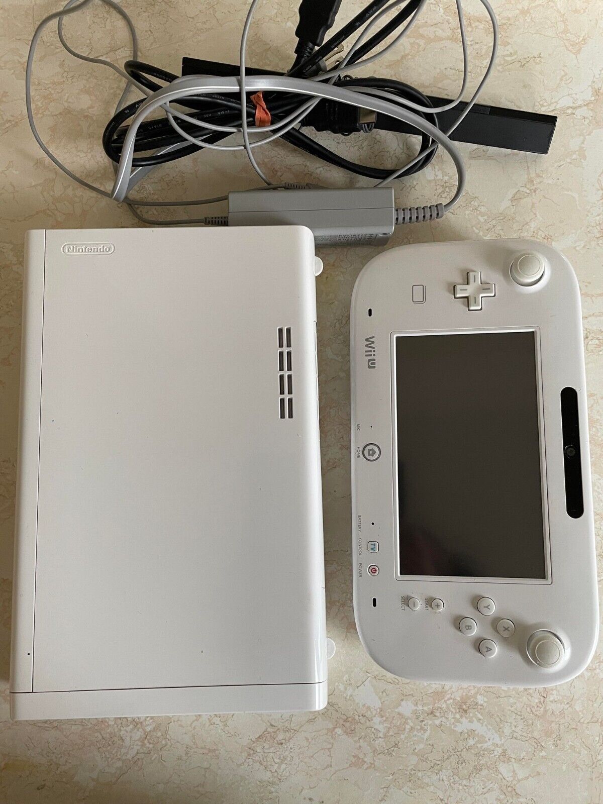 Nintendo Wii U - White Console - Good Condition 712131666016