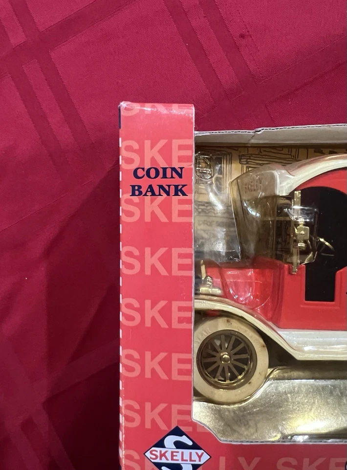 Gearbox Toy 1912 Ford Skelly Collector"s Series 1:24 Scale Die Cast Metal Bank - Image 3 of 4