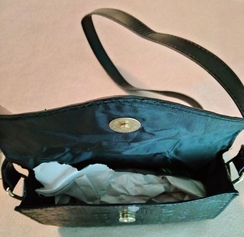NWOT FAO Schwarz child's black handbag purse w/ sunglasses and play cell phone - Picture 5 of 7