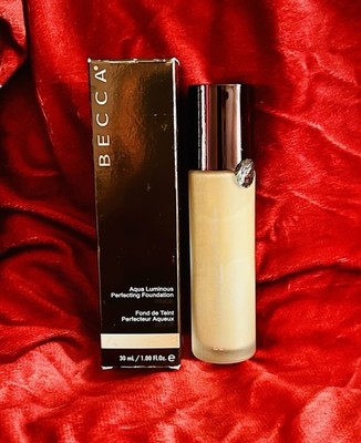 BECCA  BEIGE  Aqua Luminous Perfecting Foundation 30ml
