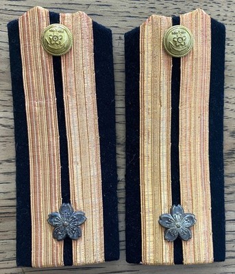PAIR OF NAVY LIEUTENANT COMMANDER LINE OFFICER S SHOULDER INSIGNIA