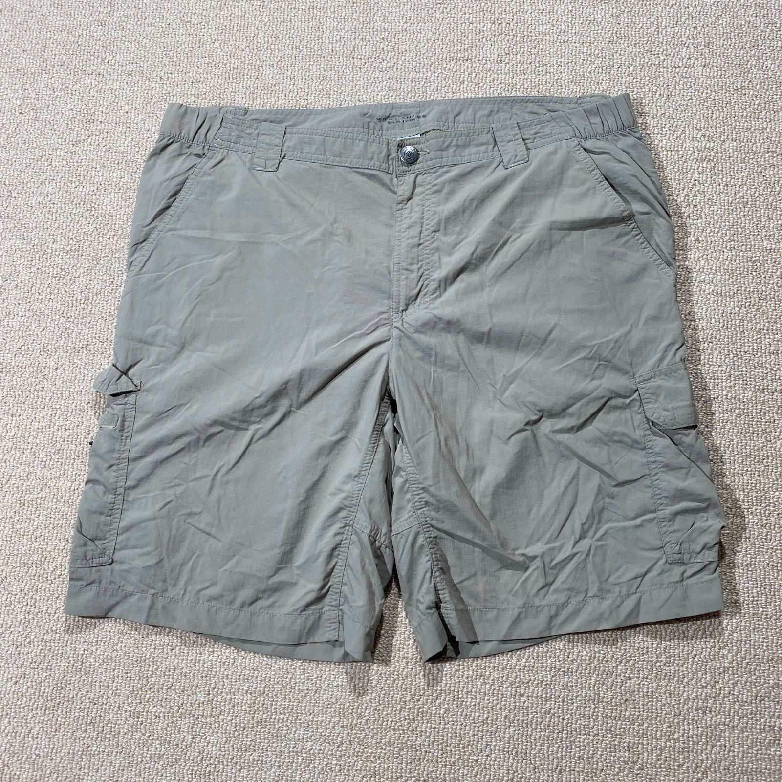 Columbia Cargo Shorts Mens 40x10 XXL Khaki Beige Omni Shade Quick Dry Nylon