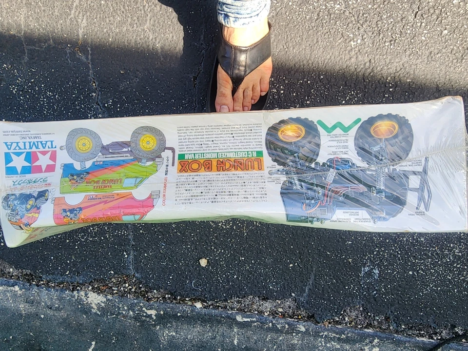 TAMIYA 1:12 LUNCH BOX GOLD LIMITED EDITION LUNCHBOX 49459 NEW IN BOX SEALED - Image 3 of 4