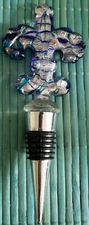 HAND BLOWN FLEUR-DE-LIS WINE BOTTLE STOPPER