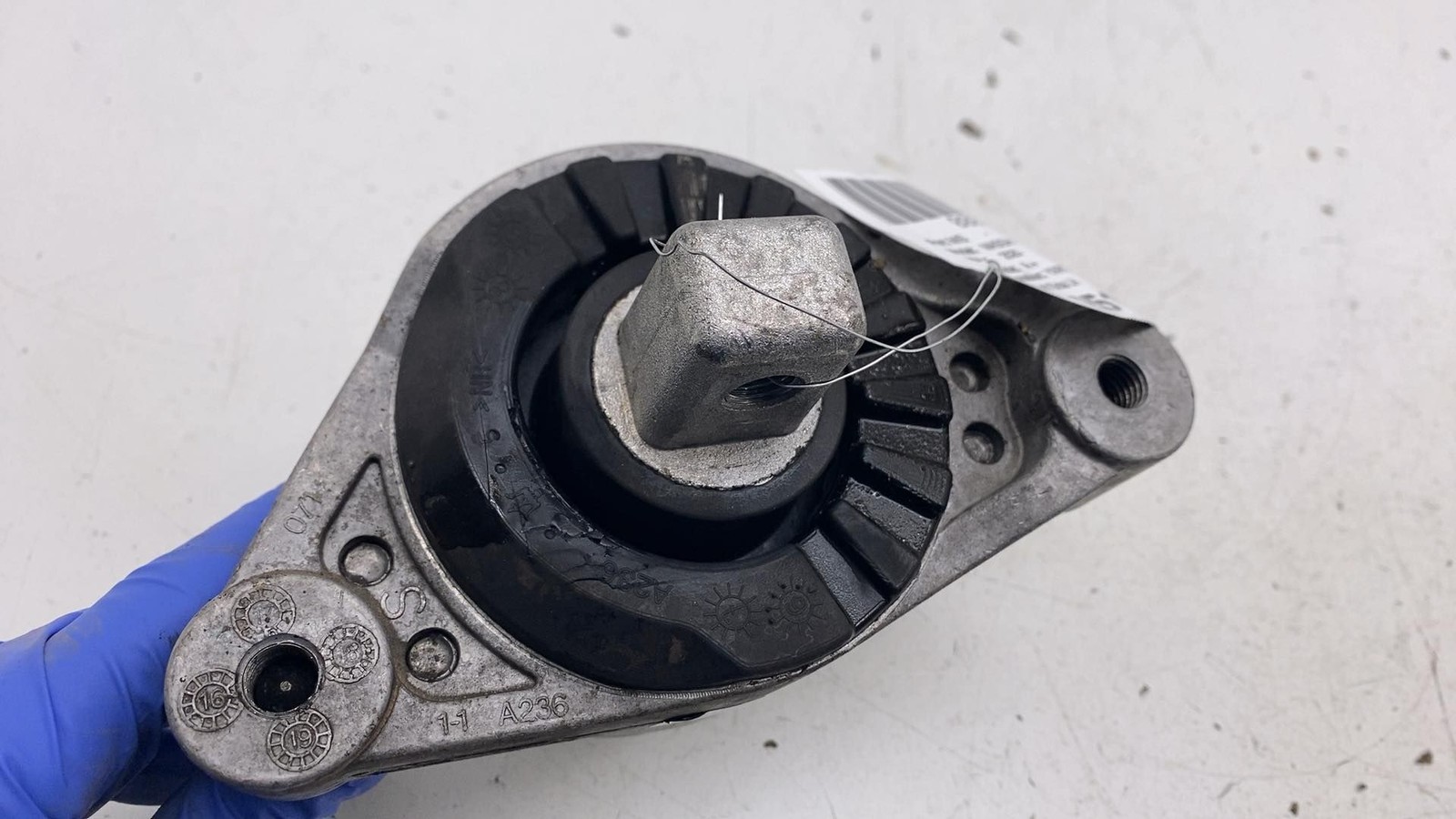 Maserati Ghibli 2014-2020 Left Engine mount P/N 06700389780