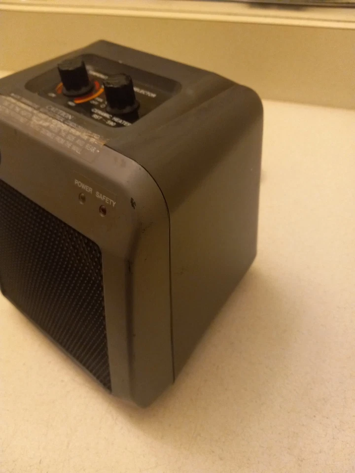 RST-590 TABLETOP CERAMIC HEATER - Royal Sovereign BRAND - Image 3 of 4