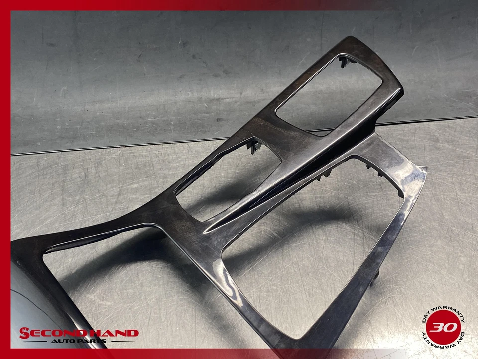 BMW F10 550i xDrive 2011-2016 consola central cubierta interior 9206389 OEM. Foto 3 de 4