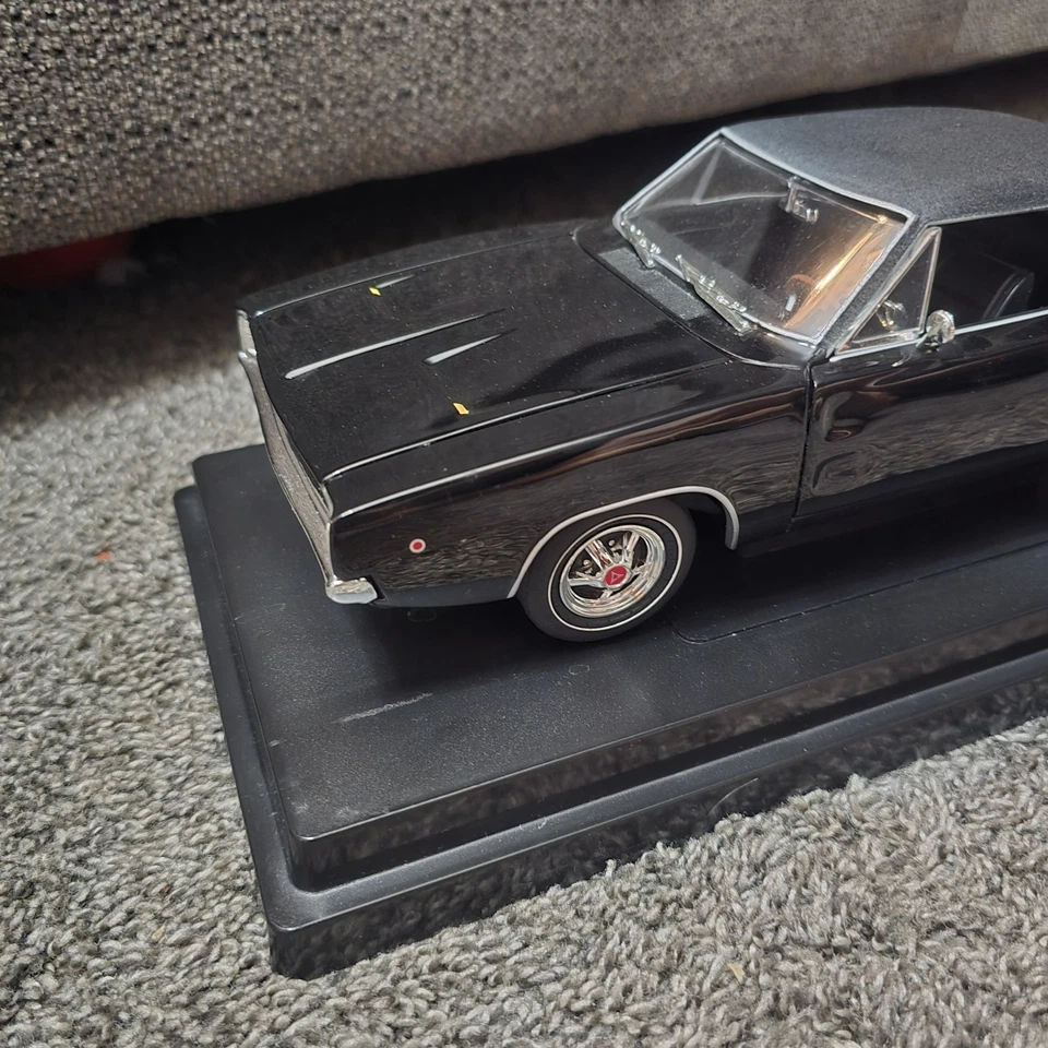 ERTL 1968 道奇充电器 1/18 比例 — 第 4/4 张图片